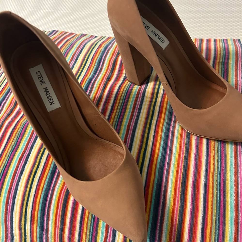 Steve Madden heels like new nubuck suede - Picture 9 of 10